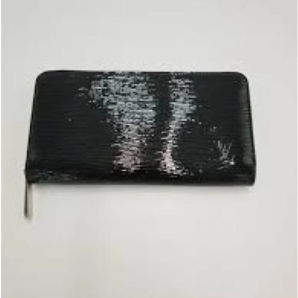 LV Zippy Black Wallet w/ Authenticity Certificate